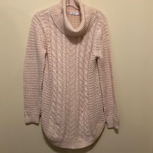 Long fitting chunky loose knit sweater